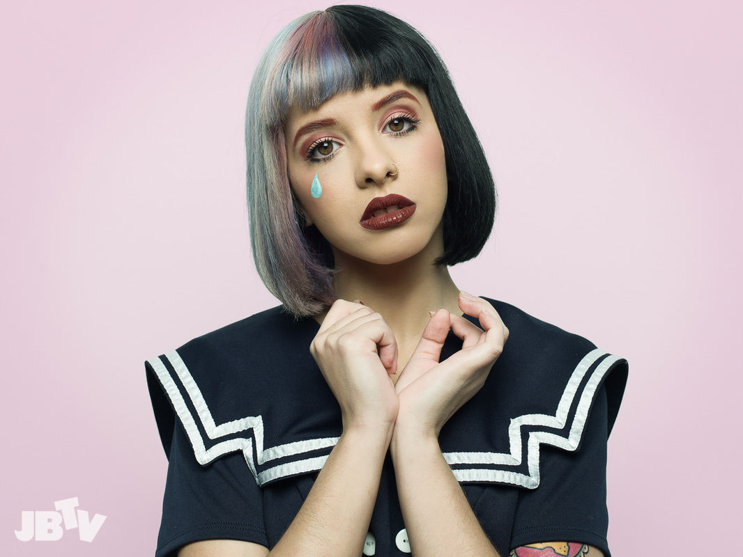 twenty-one-pilots-melanie-martinez-have-been-announced-for-a-festival