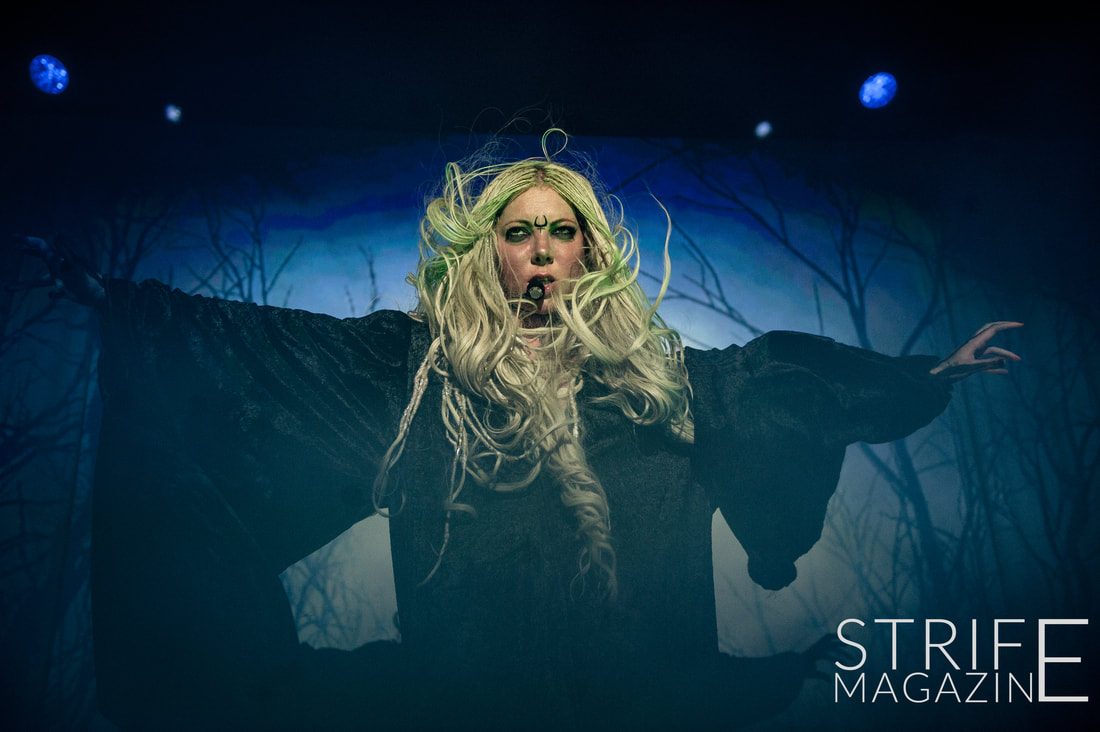 In This Moment S The Witching Hour A Theatrical Masterpiece That S Impossible To Put Into Words Strife Magazine