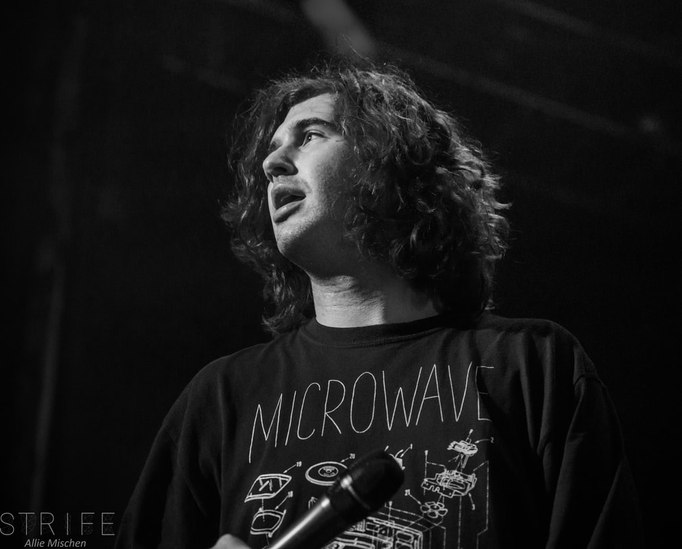 photo-review-real-friends-boston-manor-grayscale-chicago