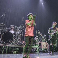 PHOTO REVIEW: ONE OK ROCK Entertain Sold Out Utrecht Crowd