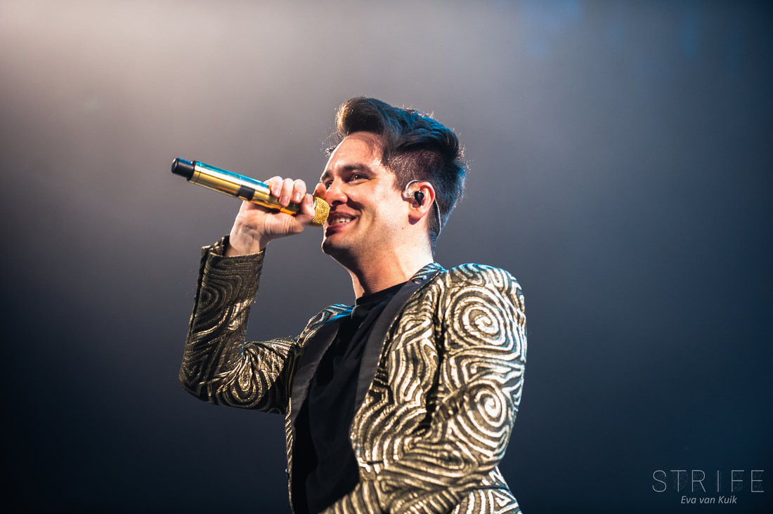 panic-at-the-disco-brendon-urie