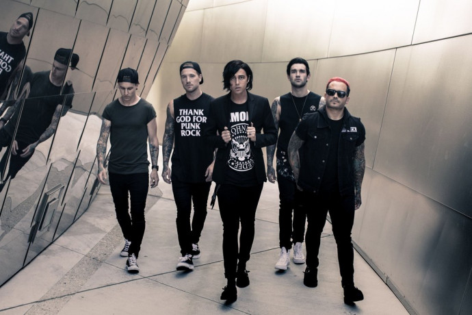 Sleeping With Sirens Release New Track "Break Me Down"