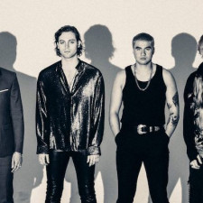 5 Seconds Of Summer Tease New Track