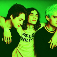 Waterparks Release Music Video for "EASY TO HATE"