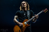 alter-bridge-10