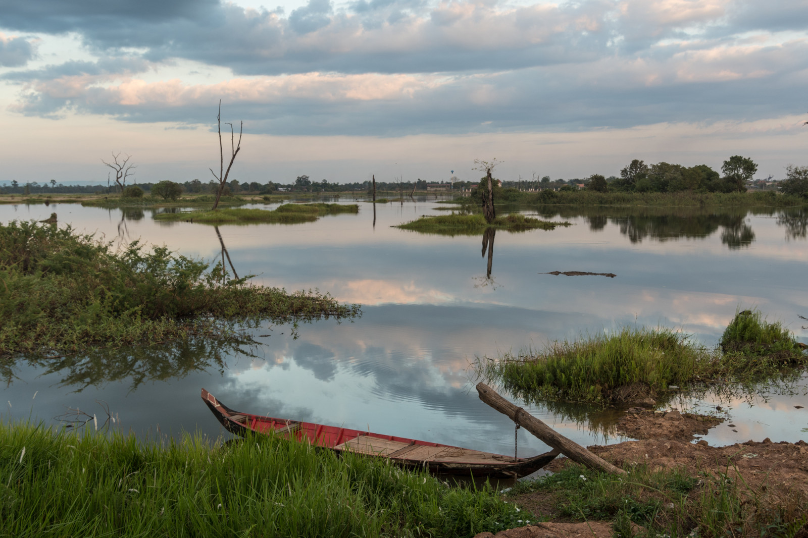 Cambodja fotoreizen Ta Mok meer 1