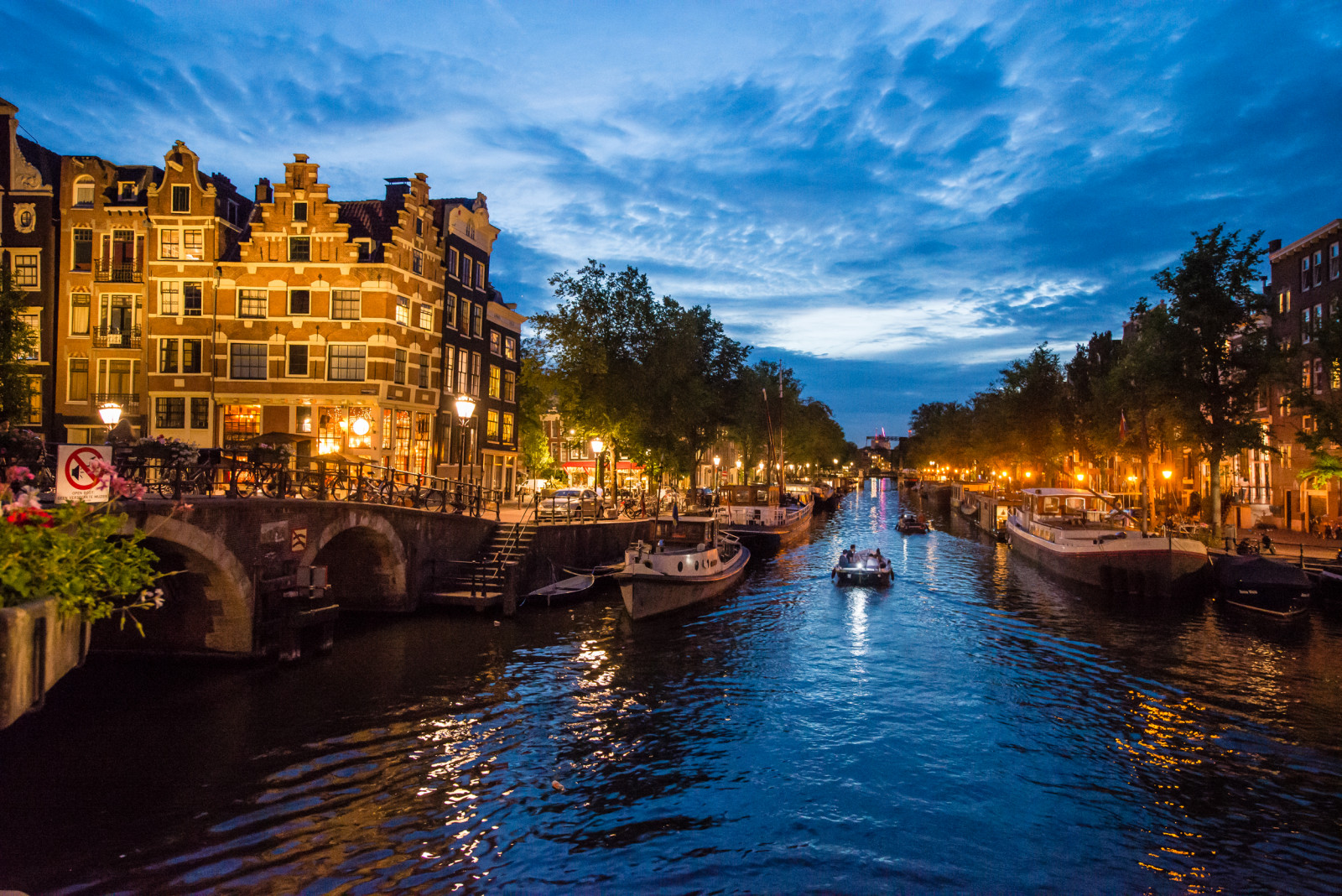 Amsterdam Photo Tour boats on canals