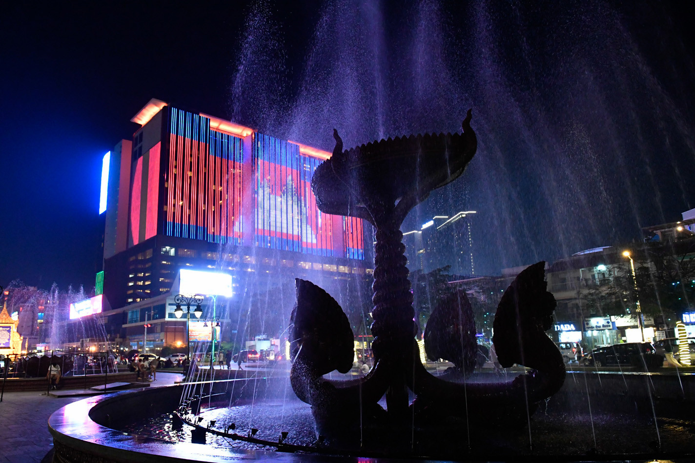 Phnom Penh Night Photo-walks with Cambodia Photo Tours