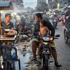 De altijd bruisende stad Phnom Penh