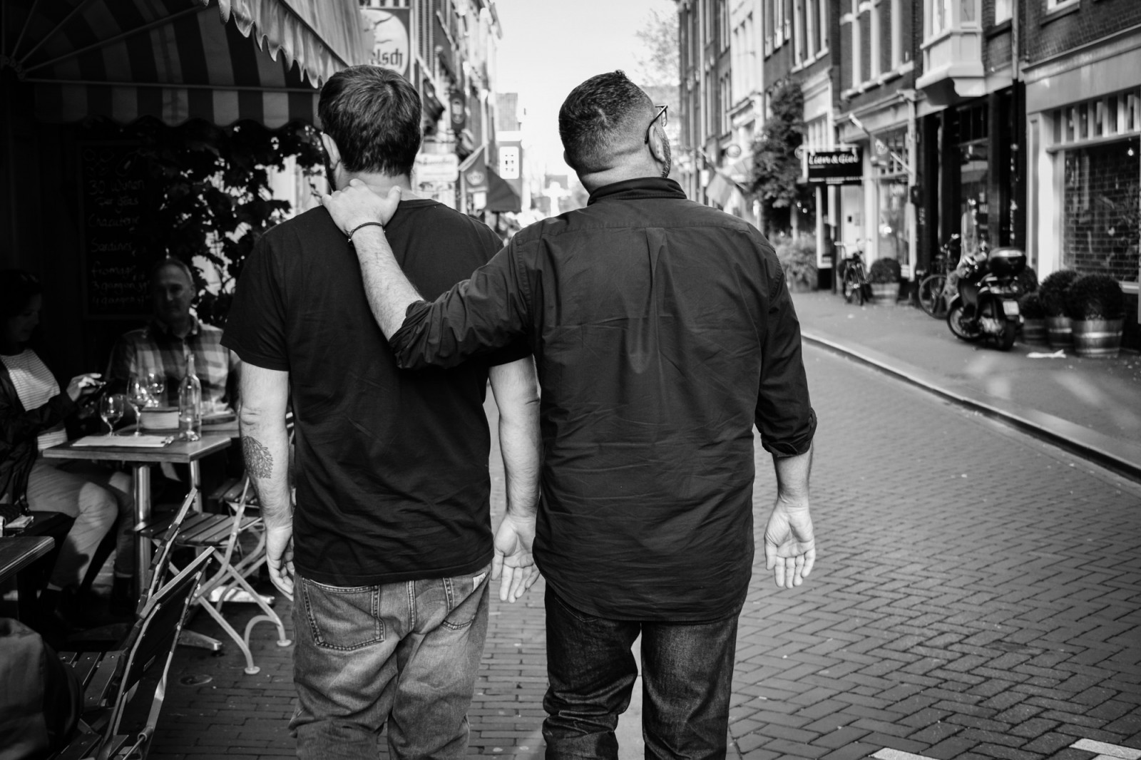 Friends walking in Amsterdam