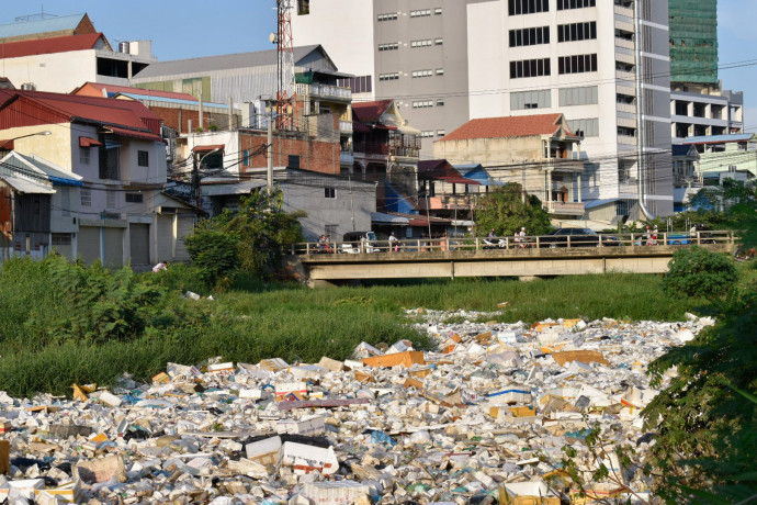 Is Phnom Penh becoming the city of rat race and trash?