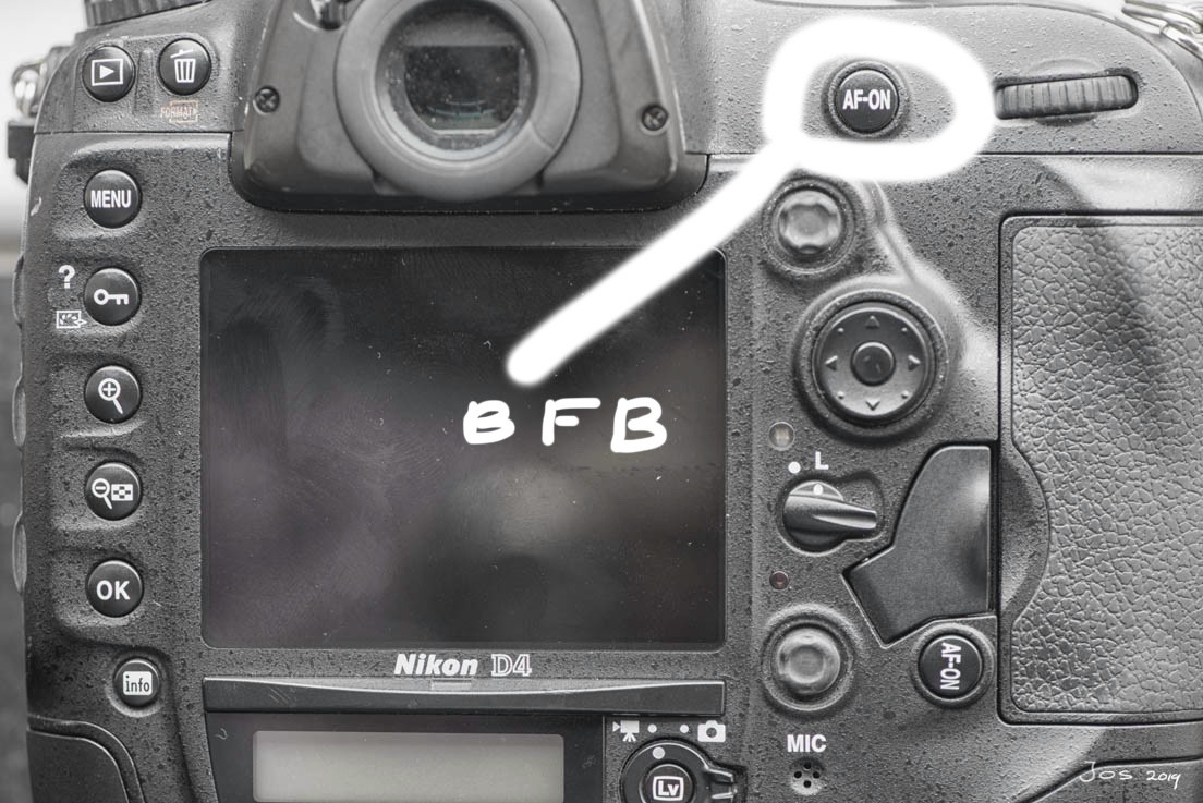 back-focus-button-camera