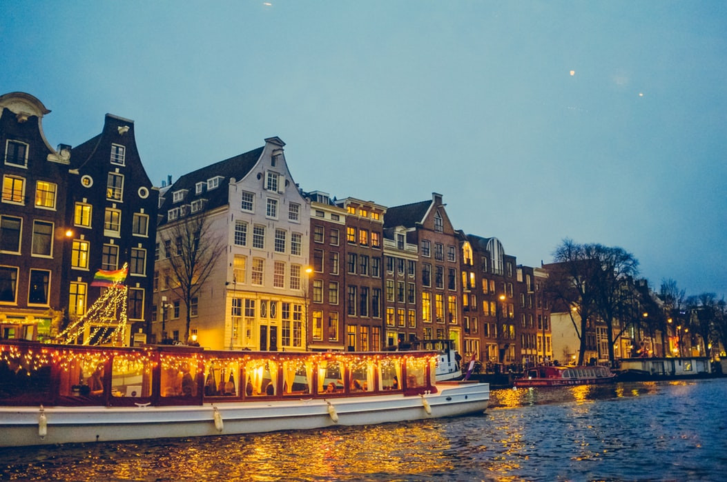 amsterdam-canal-by-boat