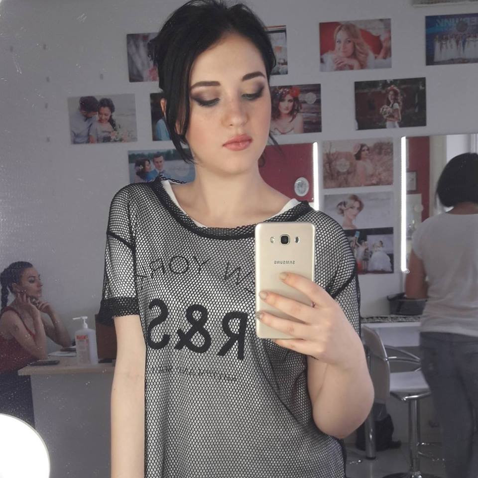 Julia Bila media 1